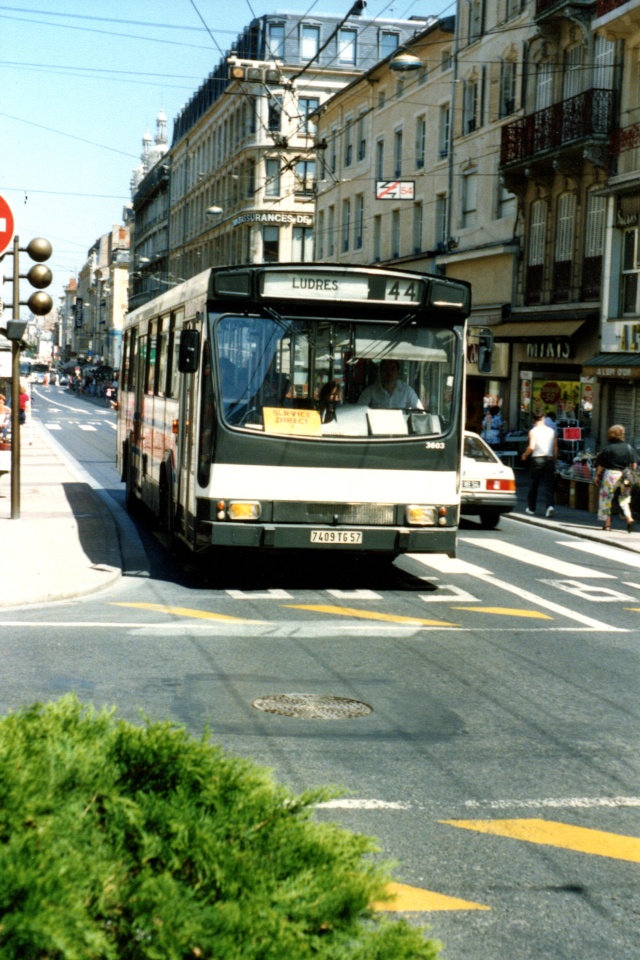 1990-011.jpg